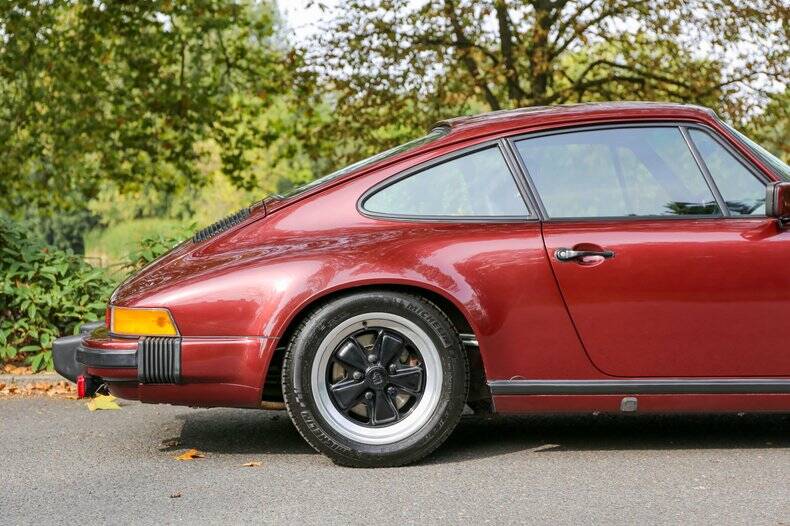 Image 24/50 de Porsche 911 SC 3.0 (1982)