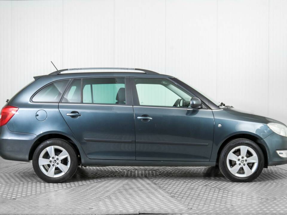 Imagen 10/50 de Skoda Fabia 1.2 TSI Combi (2014)