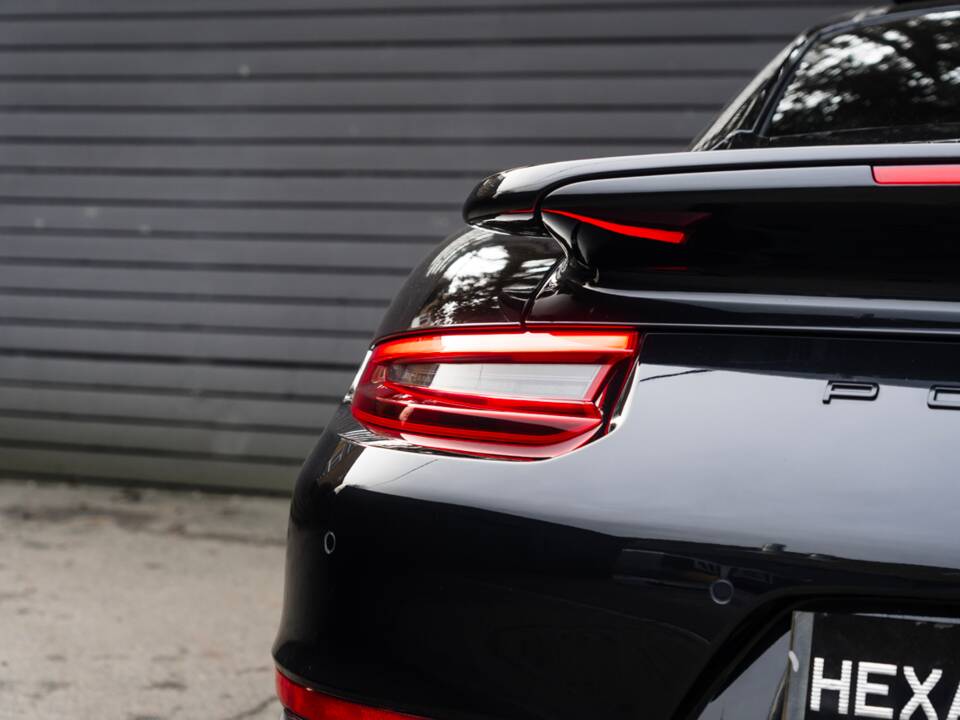 Bild 11/52 von Porsche 911 Turbo S (2017)