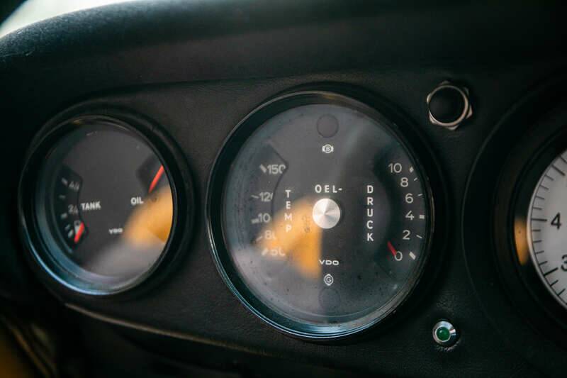 Image 35/50 de Porsche 911 RSR 3.0 (1975)