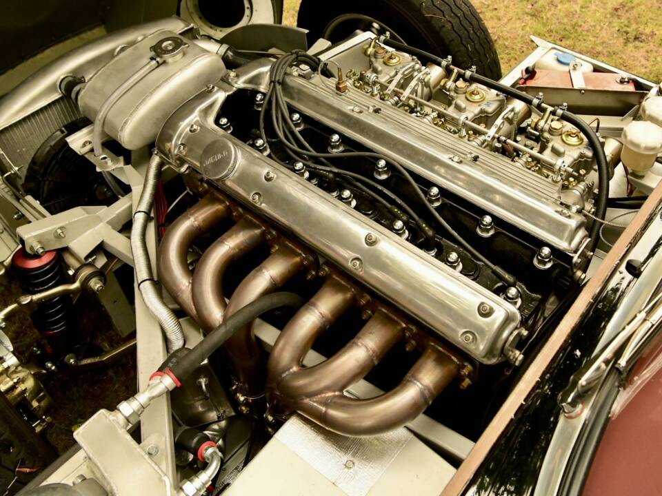 Image 26/50 of Jaguar XK-SS (1967)