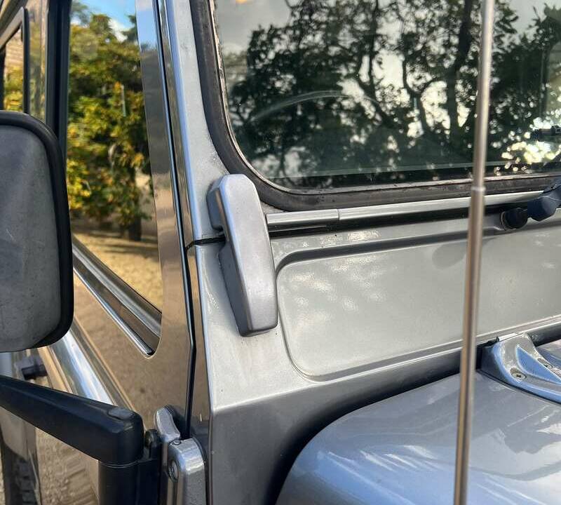 Image 15/50 of Land Rover Defender 90 (2011)