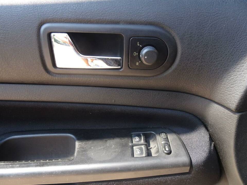 Image 19/22 of Volkswagen Golf IV 1.8T GTI (1999)