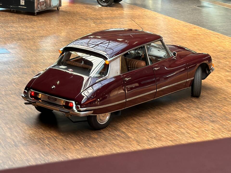 Afbeelding 10/37 van Citroën DS 21 Pallas (1967)
