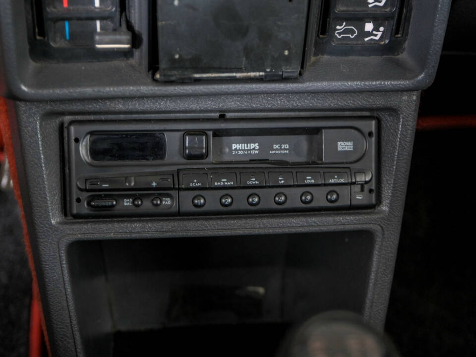 Image 28/50 of Peugeot 205 GTi 1.6 (1986)