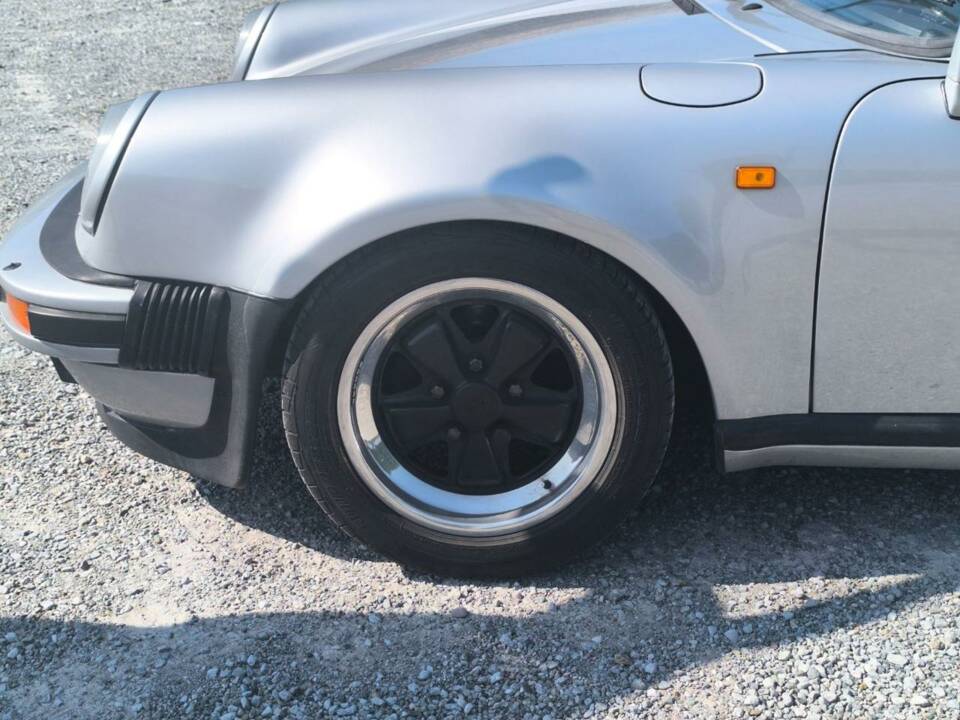 Bild 31/40 von Porsche 911 Carrera 3.2 (WTL) (1986)