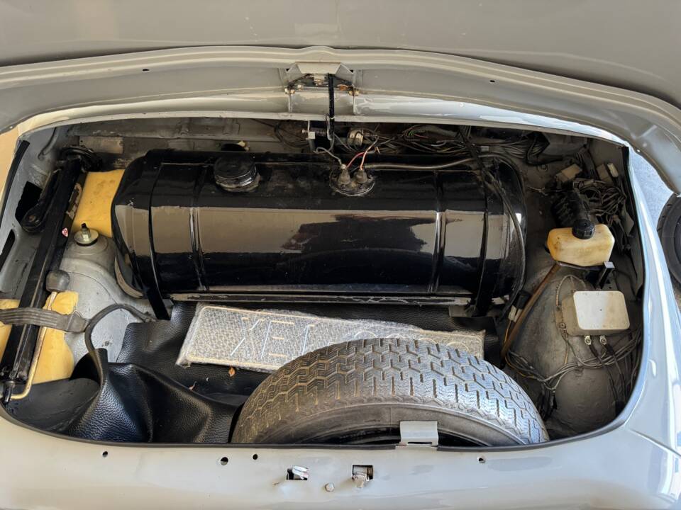 Bild 29/37 von FIAT 500 L (1971)