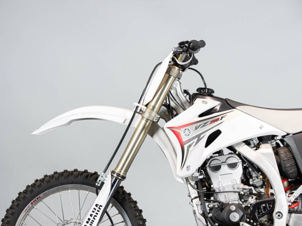 Image 14/50 de Yamaha DUMMY (2008)