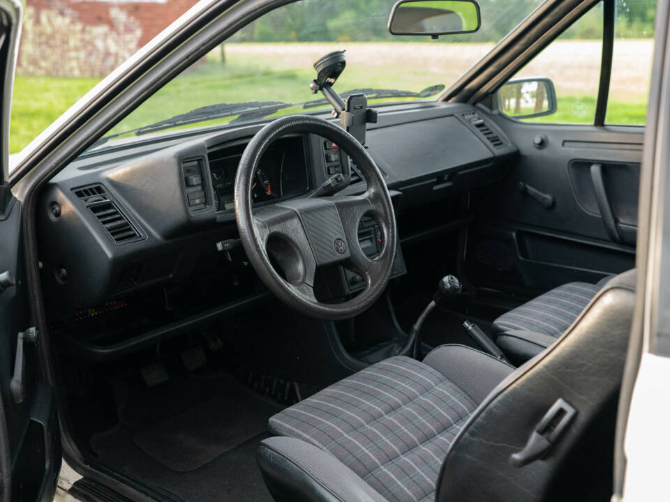 Bild 29/35 von Volkswagen Scirocco II 1.8 (1989)