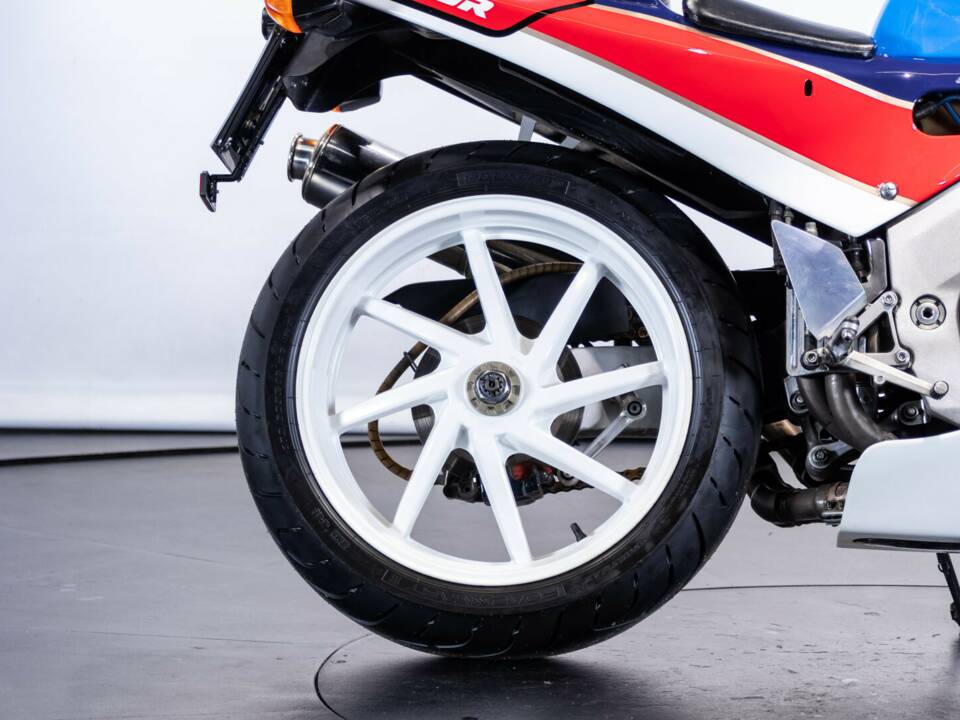 Bild 12/50 von Honda VFR 750R RC 30 (1988)