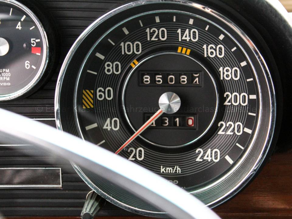 Afbeelding 10/36 van Mercedes-Benz 300 SEL 6.3 (1970)