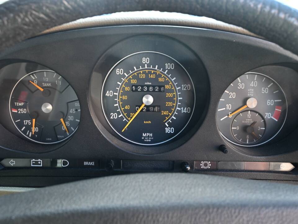 Image 14/50 of Mercedes-Benz 350 SL (1979)