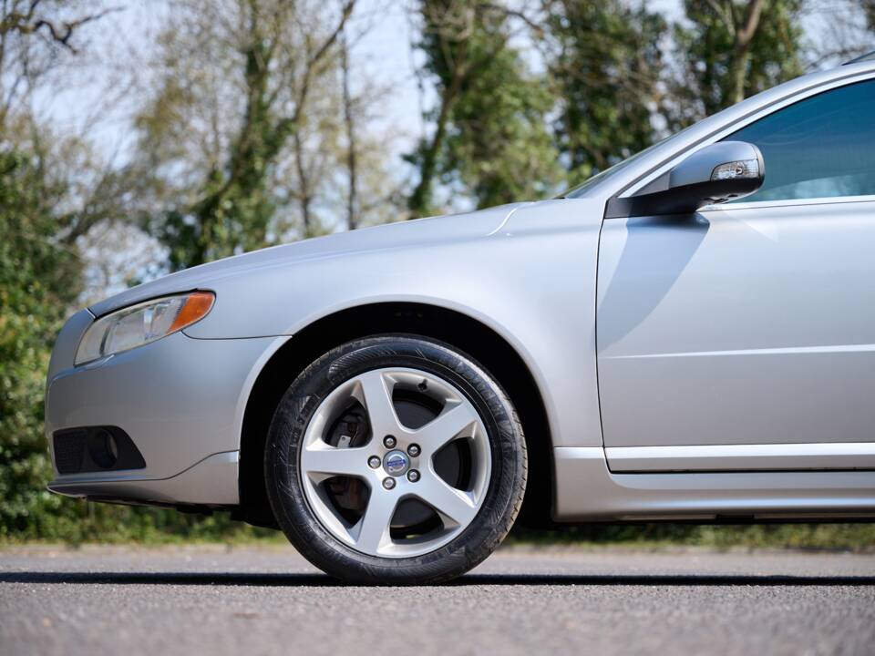 Afbeelding 30/44 van Volvo V70 D5 (2009)