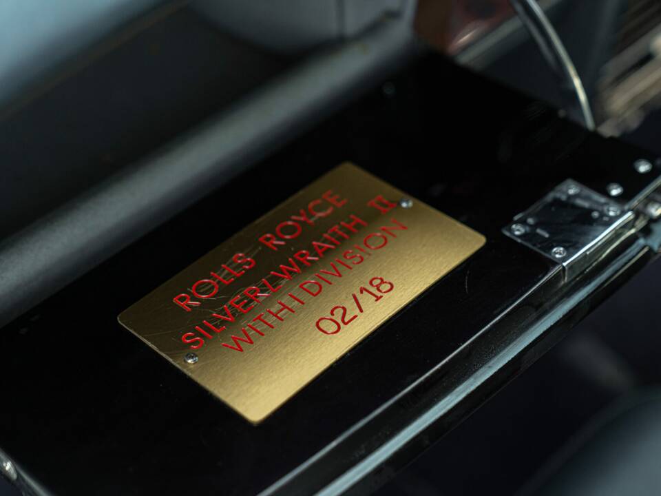 Image 40/50 of Rolls-Royce Silver Wraith II (1979)