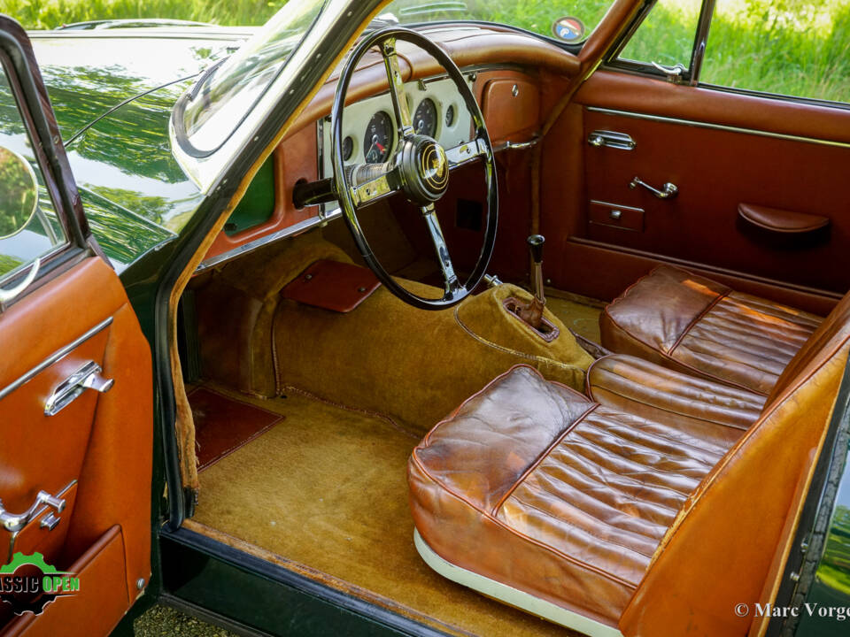 Image 6/53 of Jaguar XK 150 FHC (1958)