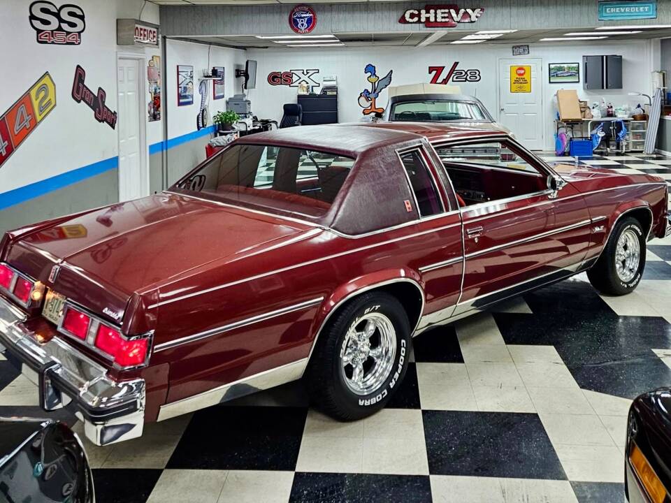 Immagine 3/20 di Oldsmobile Delta 88 Royale (1978)