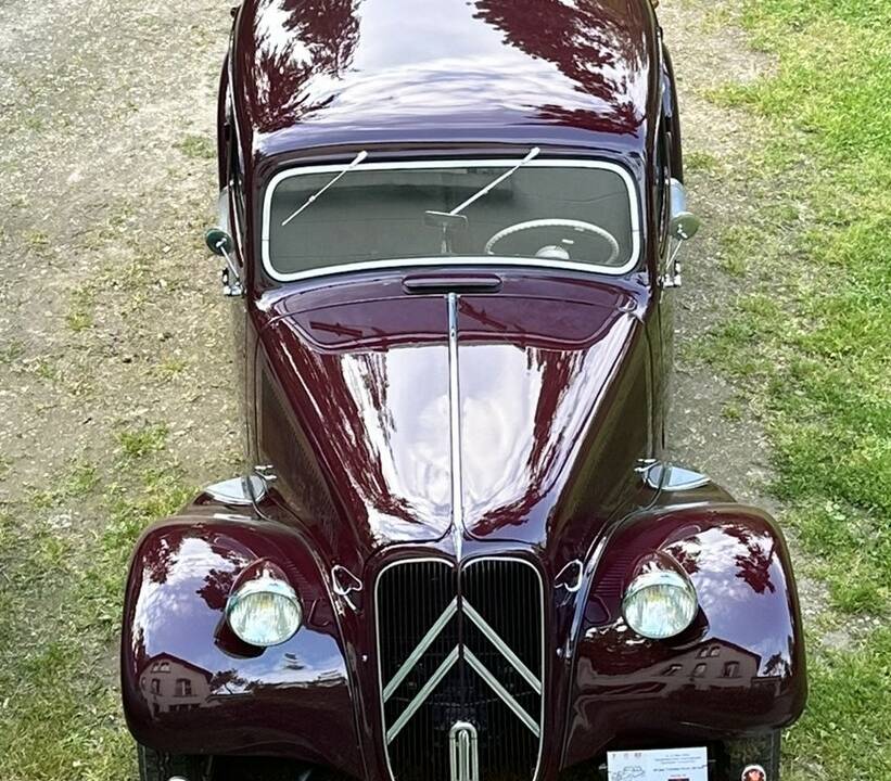 Imagen 2/14 de Citroën Traction Avant 11 B (1950)