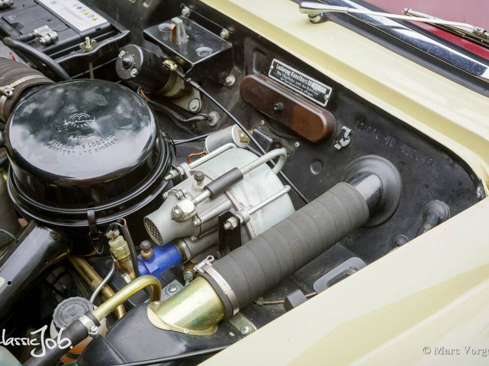 Image 17/61 of Mercedes-Benz 190 SL (1959)