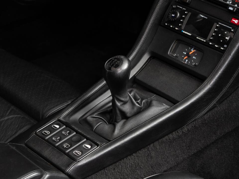 Image 22/43 of Porsche 928 GT (1991)