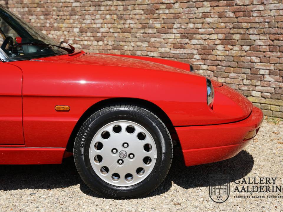 Image 39/50 de Alfa Romeo 2.0 Spider (1991)