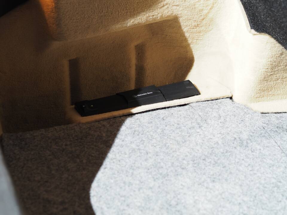 Bild 28/46 von Mercedes-Benz CL 600 (1998)