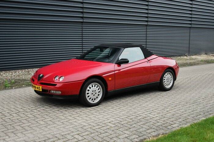 Image 3/7 de Alfa Romeo Spider 2.0 Twin Spark 16V (1996)