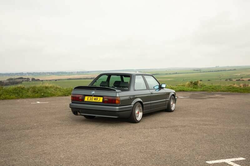 Image 23/50 of BMW 325i (1990)