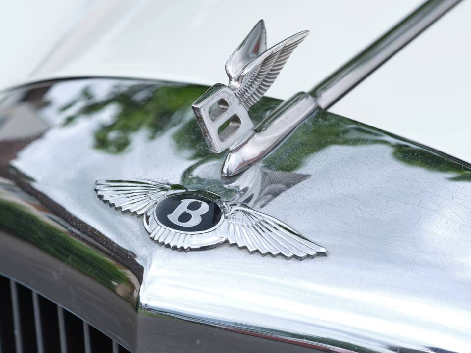 Image 14/48 of Bentley S 3 Continental Flying Spur (1963)