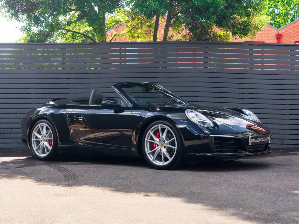 Bild 43/57 von Porsche 911 Carrera (2016)