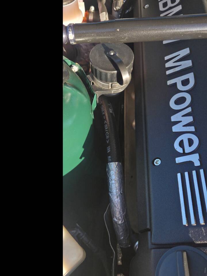 Image 37/54 of BMW M3 GT (1995)