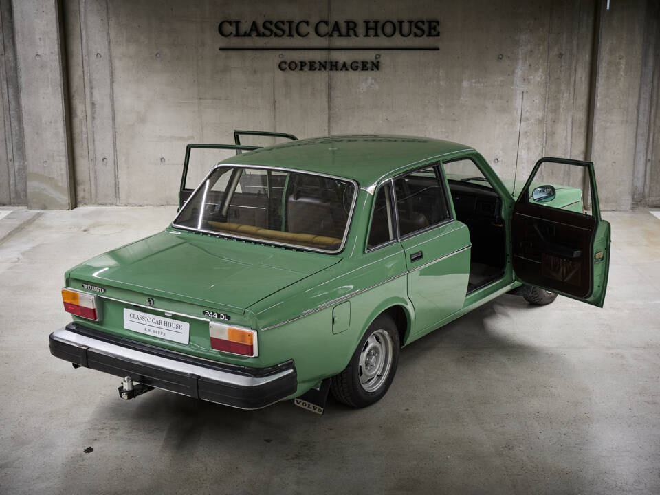 Bild 95/98 von Volvo 244 DL (1975)