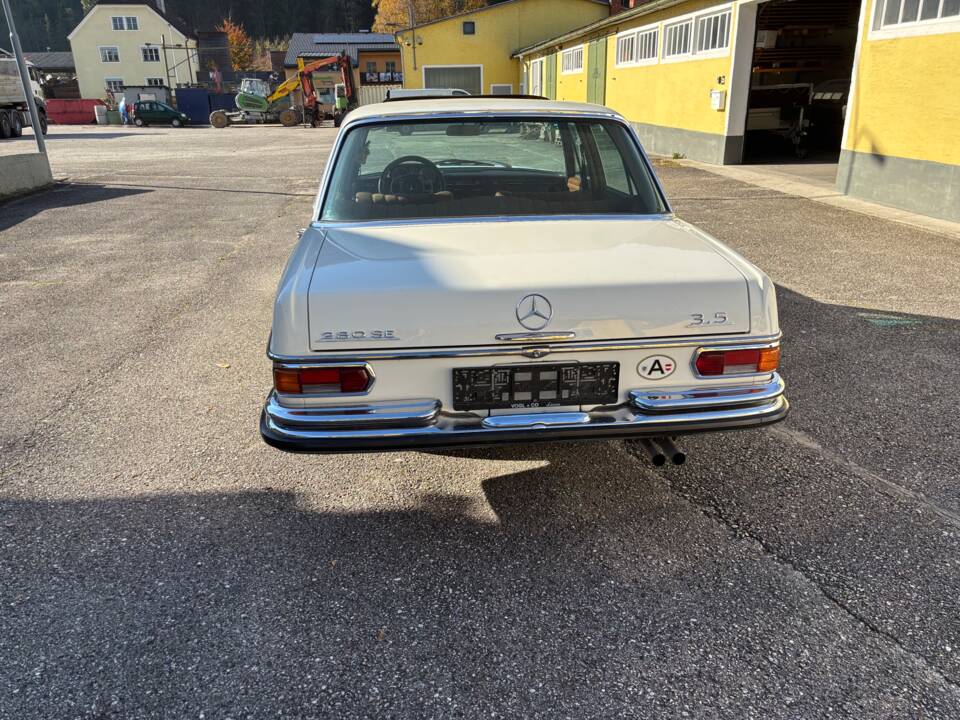 Image 4/8 of Mercedes-Benz 280 SE 3,5 (1972)