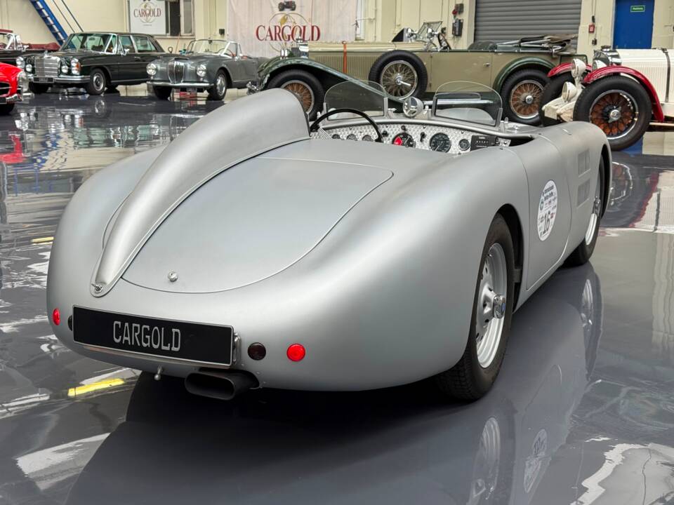 Image 3/24 of Veritas RS (1948)