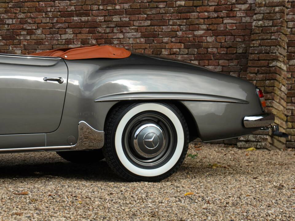 Image 14/50 of Mercedes-Benz 190 SL (1960)