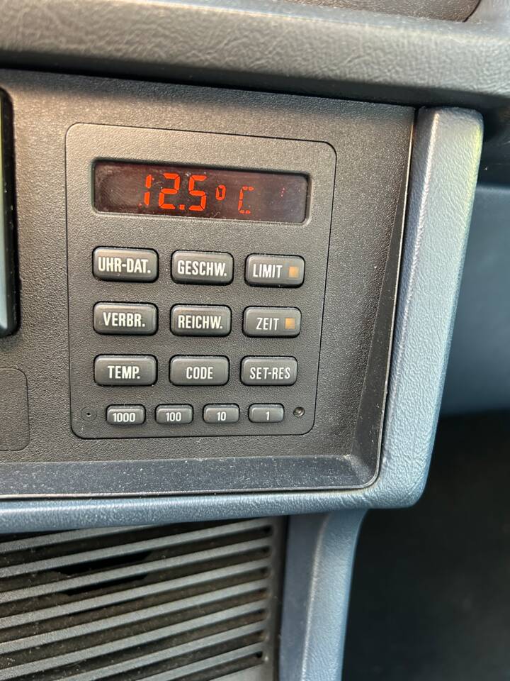 Bild 14/24 von BMW 635 CSi (1987)