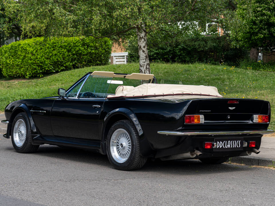 Immagine 4/32 di Aston Martin V8 Vantage Volante (1988)