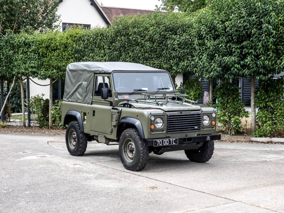 Bild 7/41 von Land Rover Defender 90 Td5 (1998)