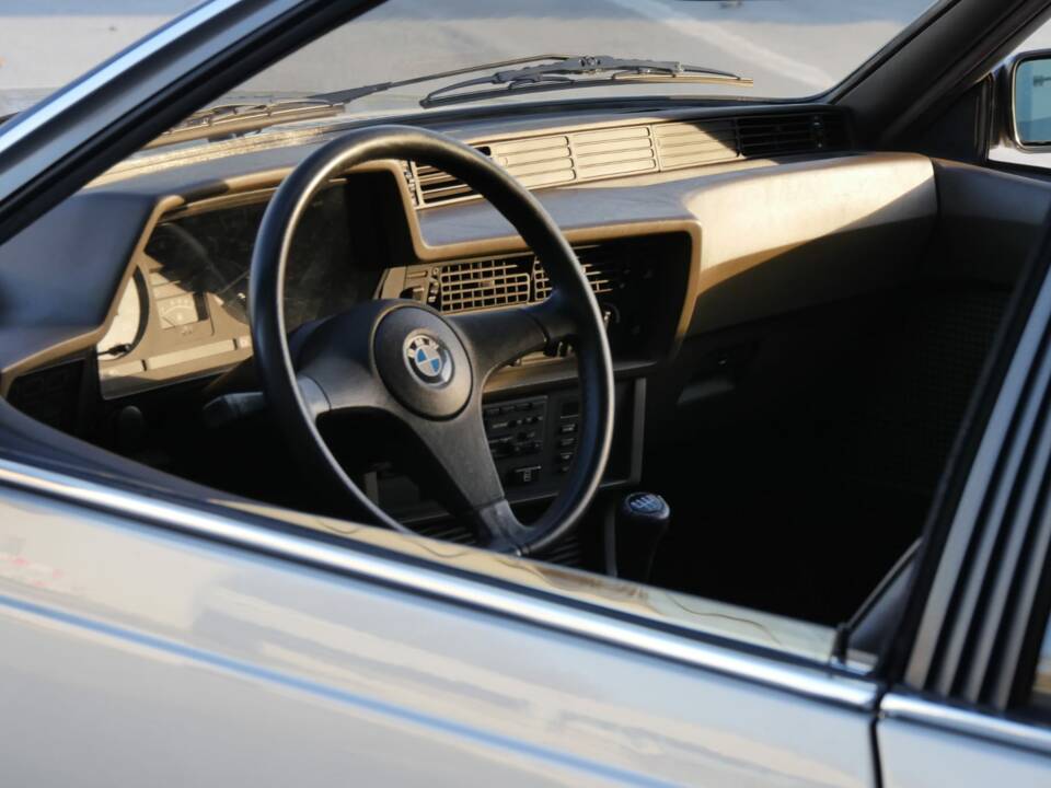 Afbeelding 44/44 van BMW 635 CSi (1985)