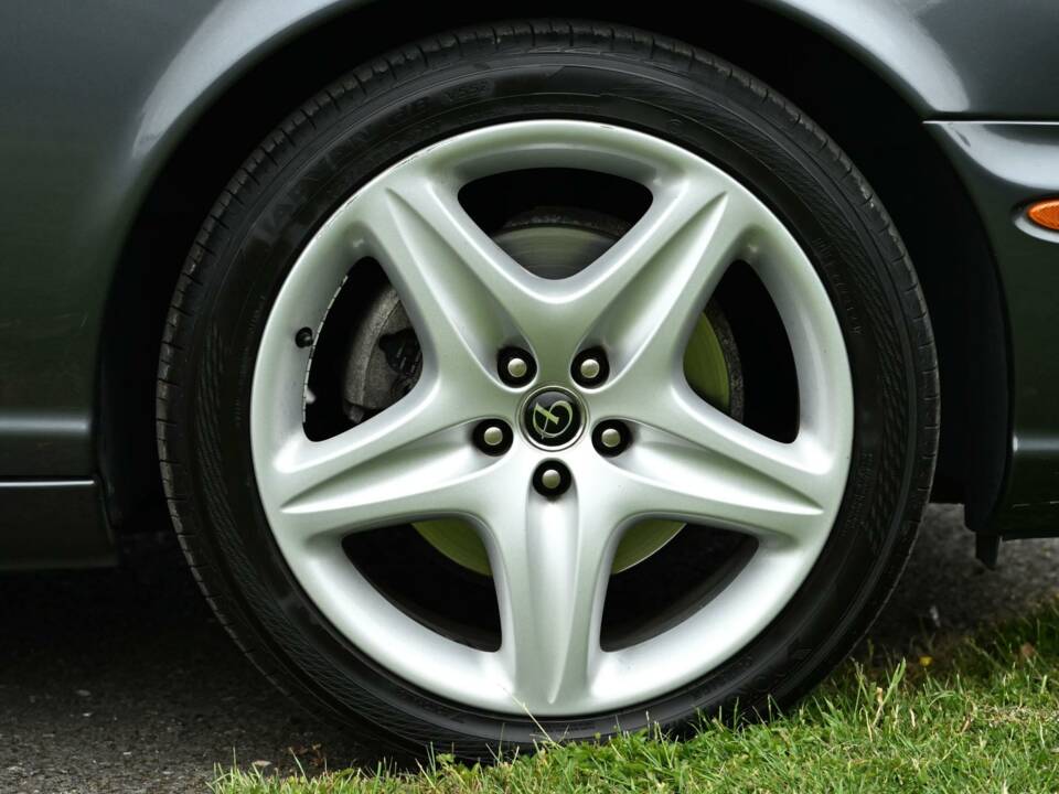 Image 46/50 of Jaguar XJ 8 4.2 (2007)