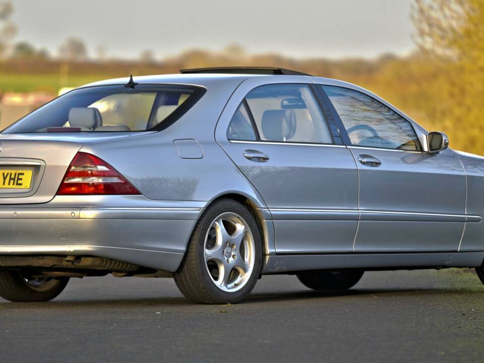 Image 5/50 de Mercedes-Benz S 500 L (2001)
