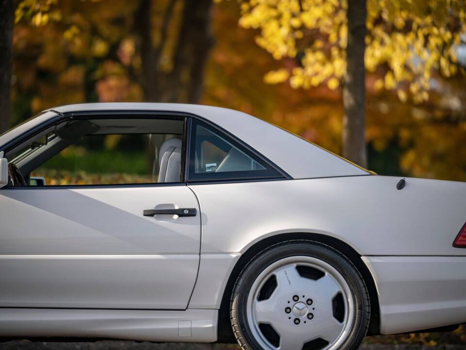 Imagen 4/8 de Mercedes-Benz SL 500 (1996)