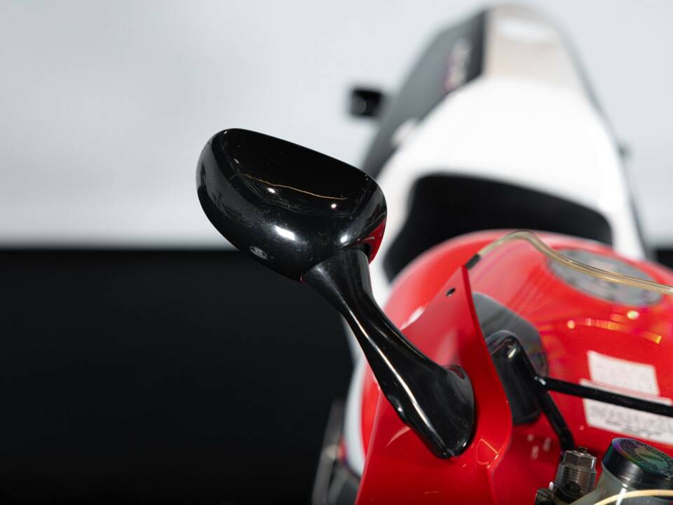 Image 37/42 de Honda RVF 750 (1994)