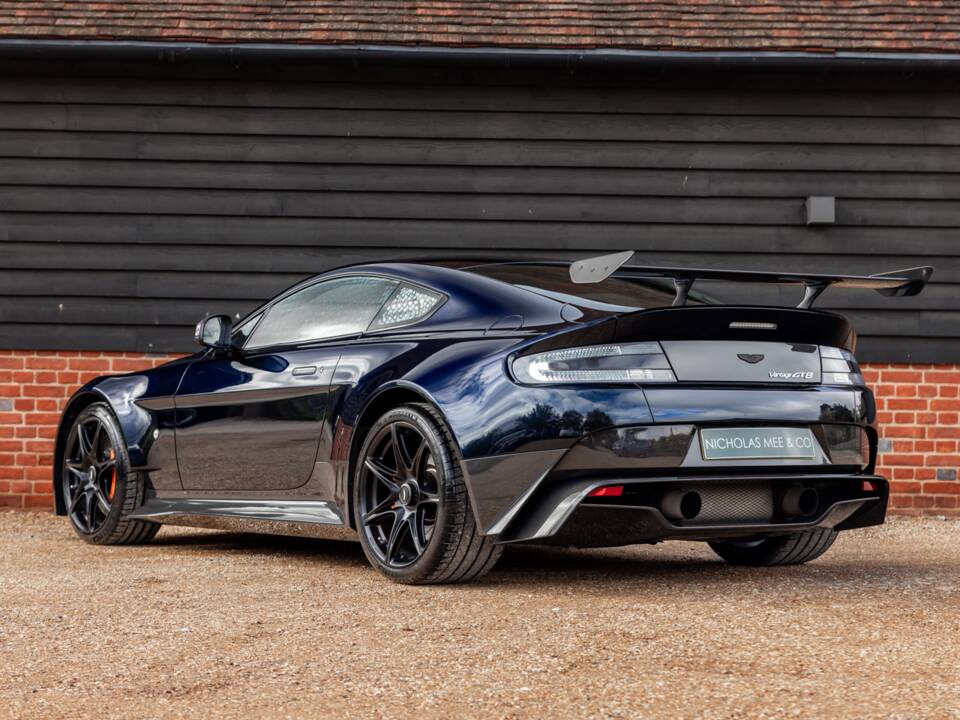 Image 3/65 of Aston Martin Vantage GT8 (2017)