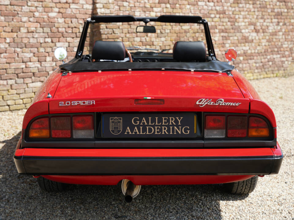 Image 21/50 of Alfa Romeo 2.0 Spider (1990)