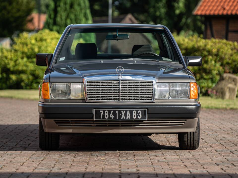 Immagine 5/73 di Mercedes-Benz 190 D 2.5 (1990)