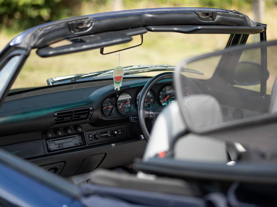 Afbeelding 31/50 van Porsche 911 Carrera (1995)
