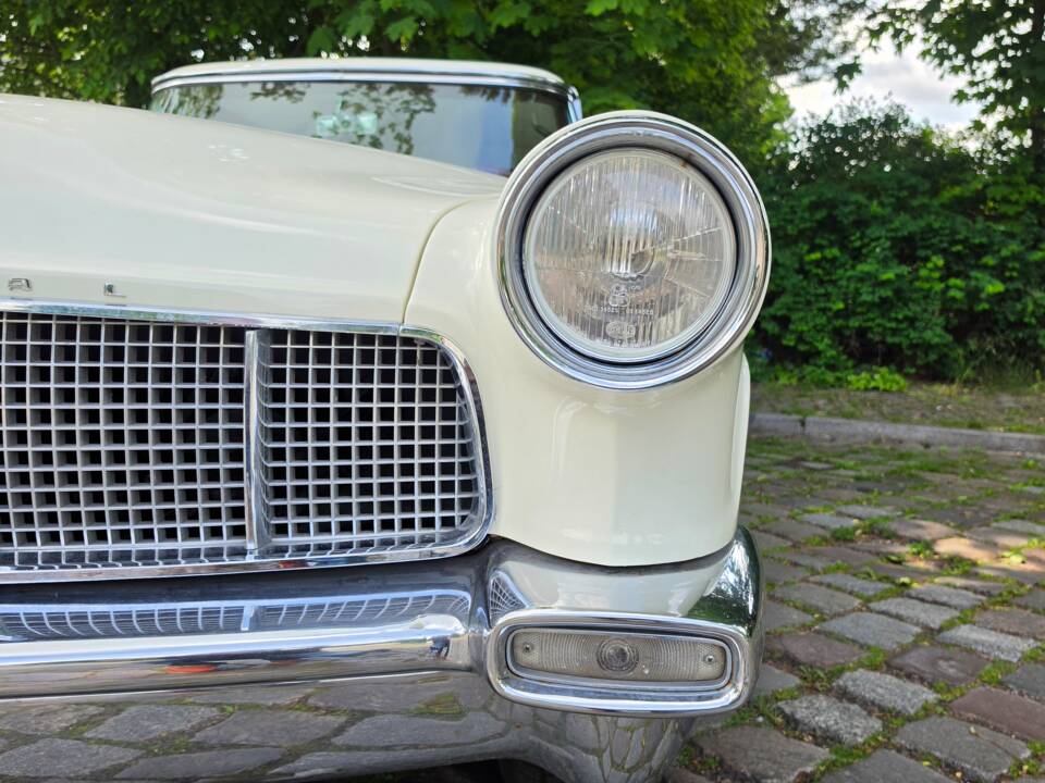 Image 29/75 of Lincoln Continental Mark II (1956)