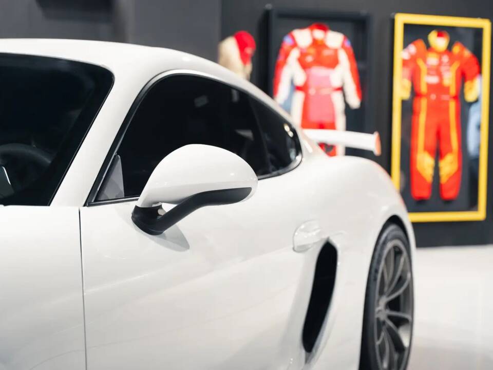 Afbeelding 35/36 van Porsche Cayman GT4 (2016)