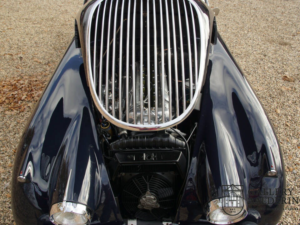 Image 16/50 of Jaguar XK 150 SE FHC (1959)