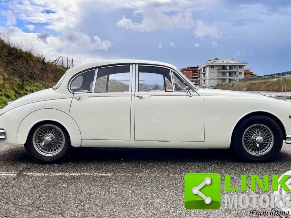Image 9/10 of Jaguar Mk II 3.8 (1967)